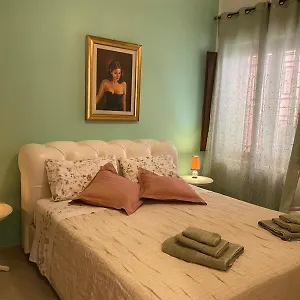 Apartment La Dimora Di Dionisio Al Mare, Syracuse
